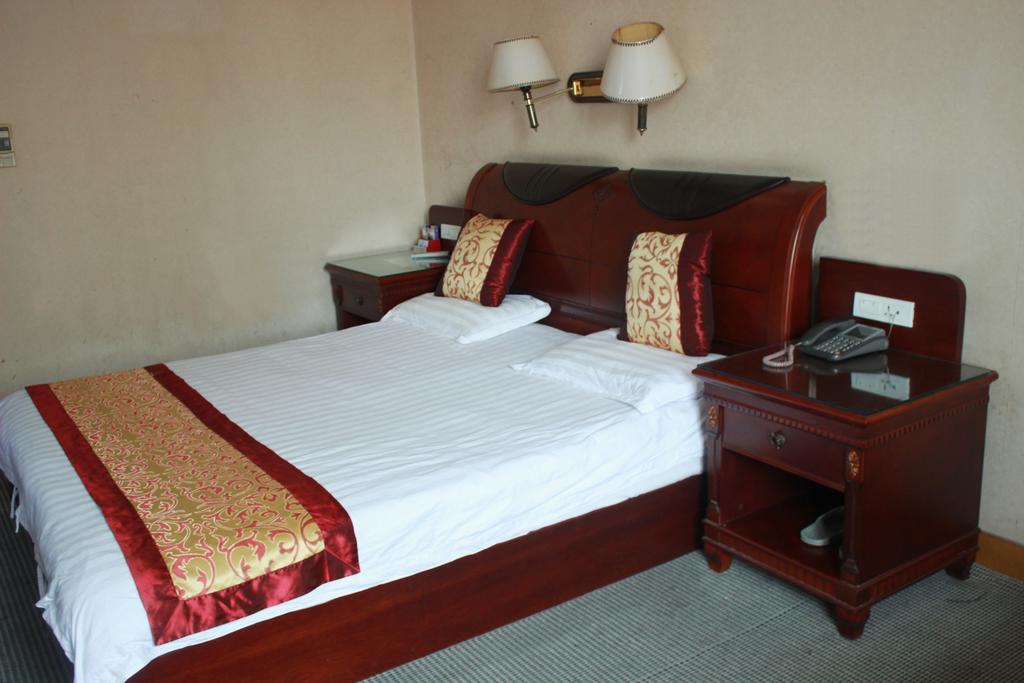 Taizhou Taishan Business Hotel Room photo